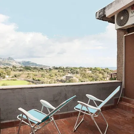 Comeinsicily - Rocce Nere * Giardini Naxos