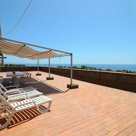Comeinsicily - Rocce Nere Giardini Naxos